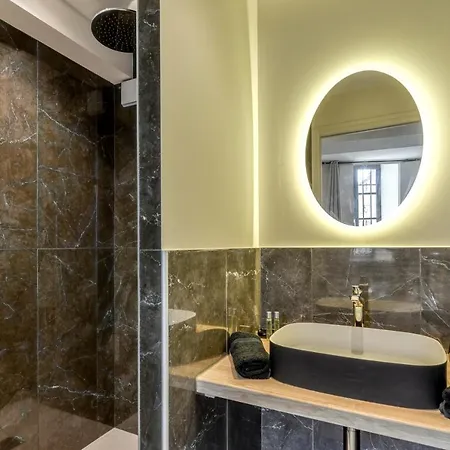 Les Gites De Laure - O Lit Divin, Instant De Volupte, Balneo Sauna, Climatisation, Netflix, 160M De La Cite Medievale Carcassonne Buitenkant foto