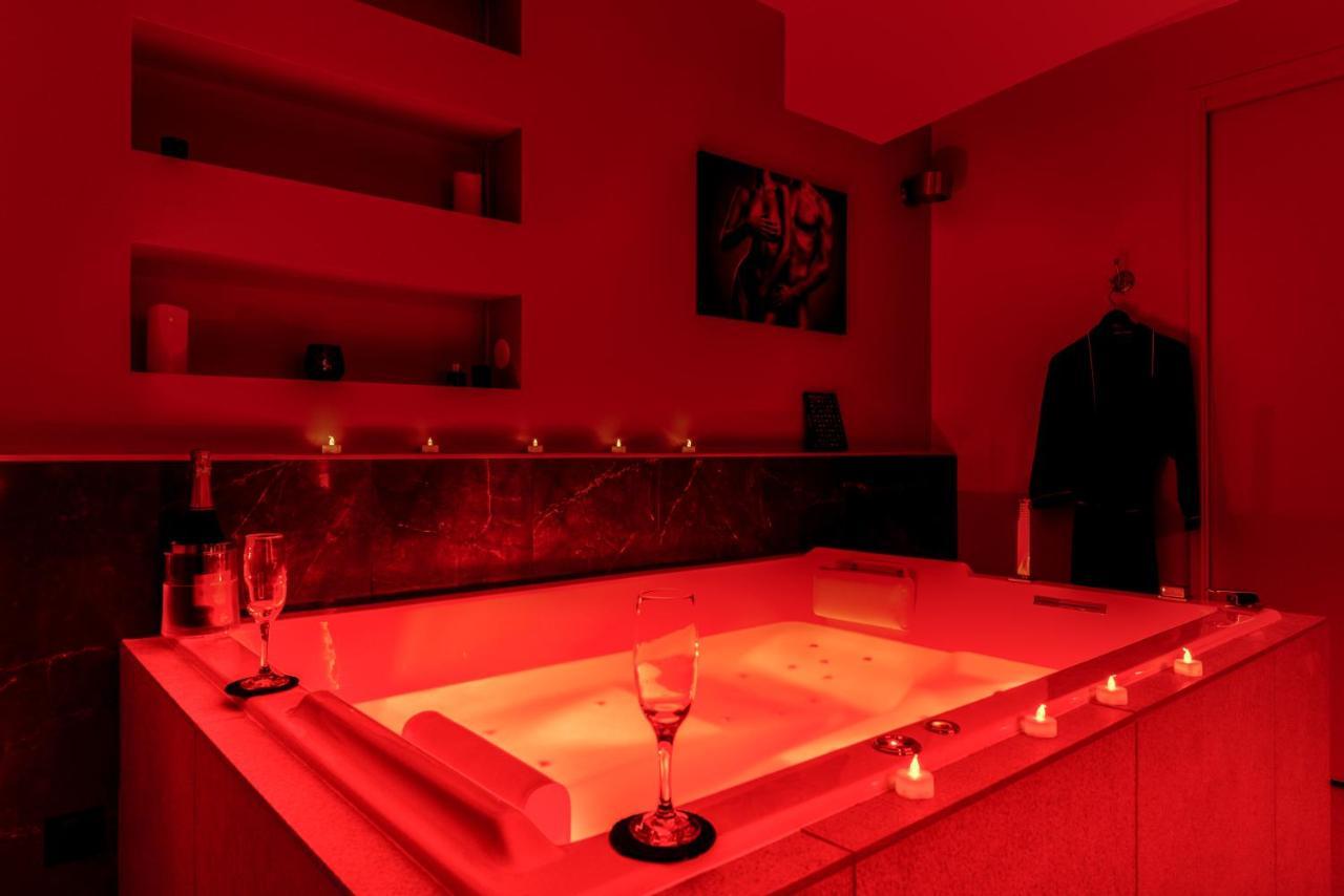 Les De Laure - O Lit Divin, Instant De Volupte, Balneo Sauna, Climatisation, Netflix, 160m De La Cite Medievale Apartment *