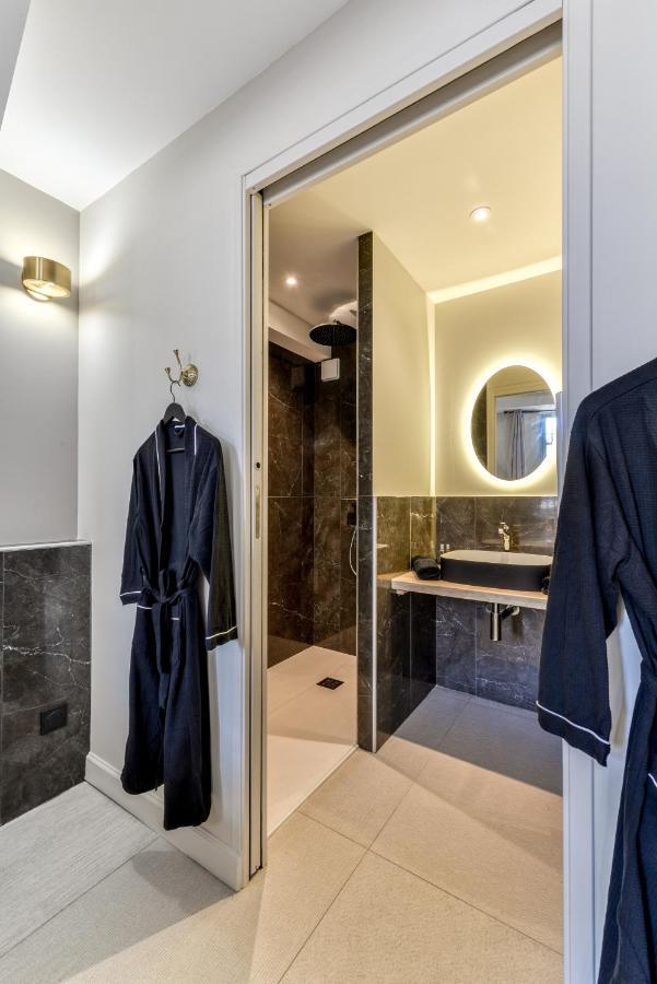 Les De Laure - O Lit Divin, Instant De Volupte, Balneo Sauna, Climatisation, Netflix, 160m De La Cite Medievale *