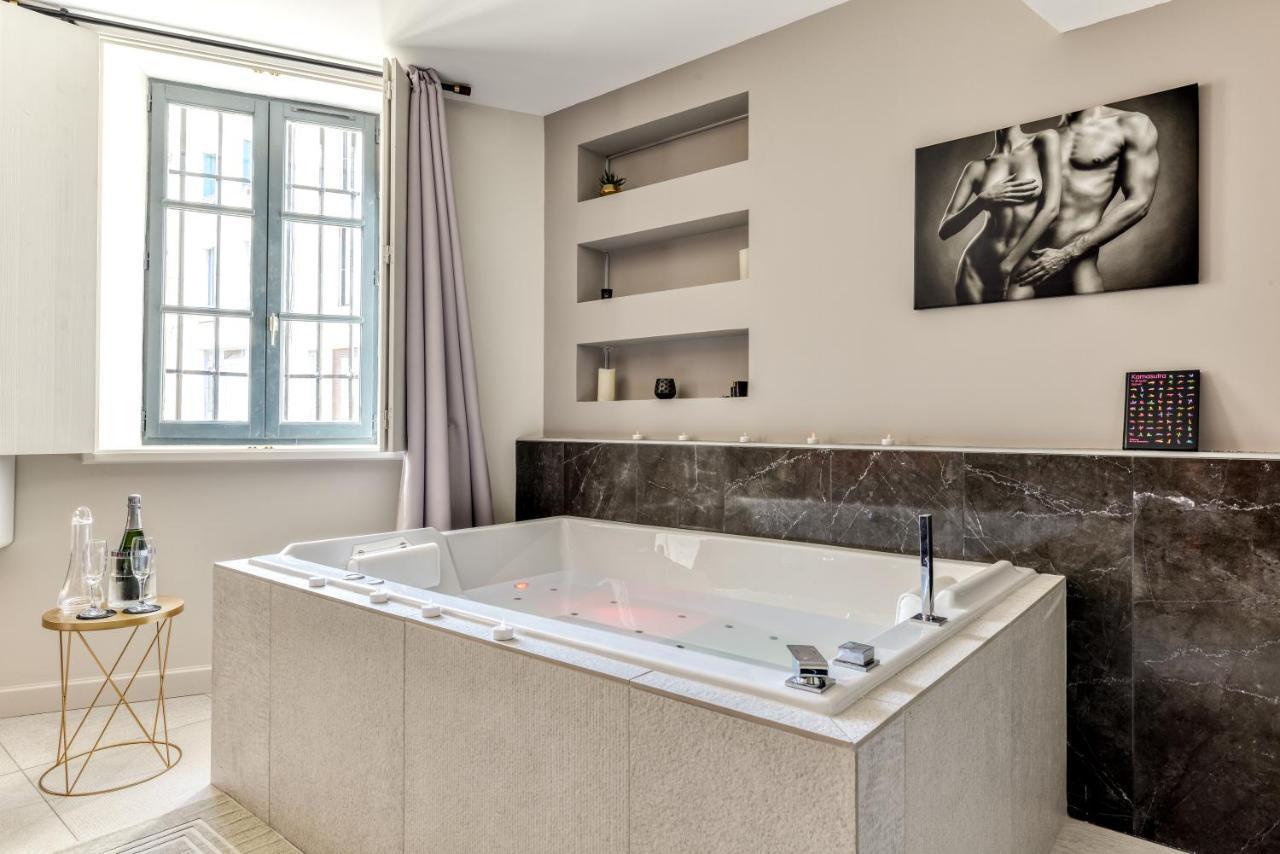 Les De Laure - O Lit Divin, Instant De Volupte, Balneo Sauna, Climatisation, Netflix, 160m De La Cite Medievale Apartment *